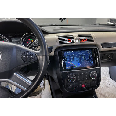 Рамка RM-9250 под магнитолу 9 дюймов для Mercedes-Benz R (w251) 2005-2017 (глянец)